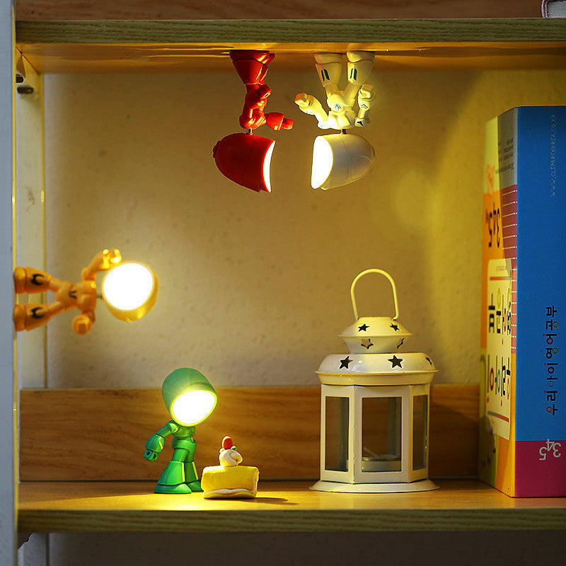 Niedliche LED-Helden-Tischlampe, Mini-tragbares cooles Mecha-Roboter-Nachtlicht, Schlafzimmer-Heimdeko, Geschenke für Kinder und Jungen
