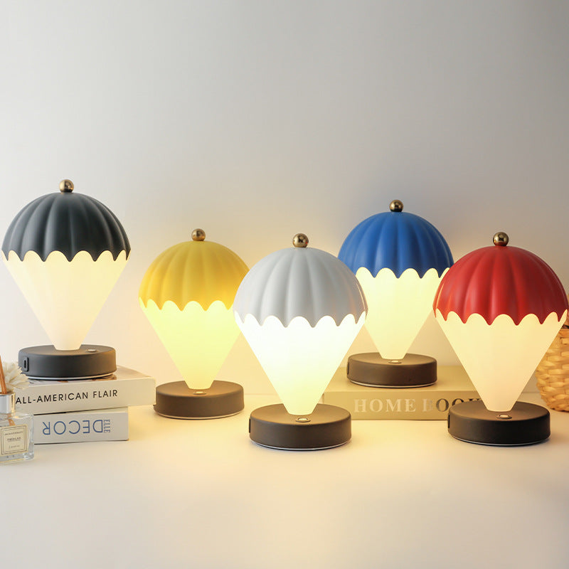 Lampada da tavolo decorativa a forma di mongolfiera per camera da letto, comodino.