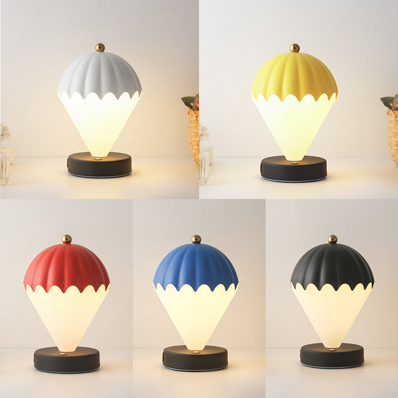 Lampada da tavolo decorativa a forma di mongolfiera per camera da letto, comodino.