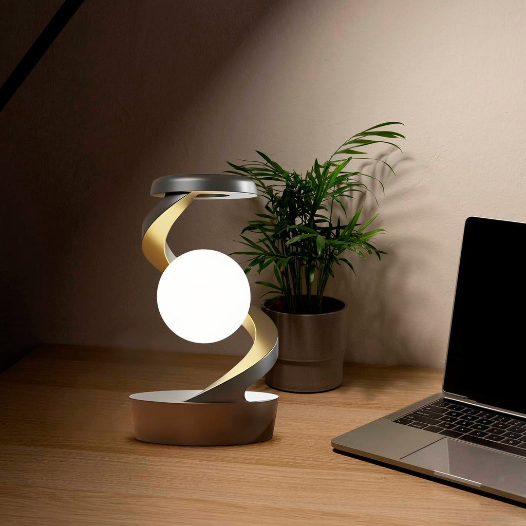 Lampada da scrivania rotante a forma di luna con sensore di ricarica wireless per telefono, lampada da tavolo decorativa, piccola lampada da notte per la casa.