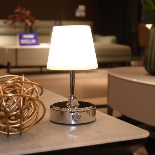 Semplice lampada da notte a LED, lampada da comodino decorativa con funzione di ricarica.